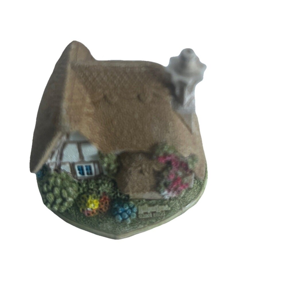 Lilliput Lane 'Sweetheart Cottage'  #L2444 Collectable Cottages Handmade